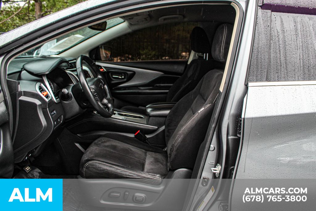 2020 Nissan Murano SV photo 15