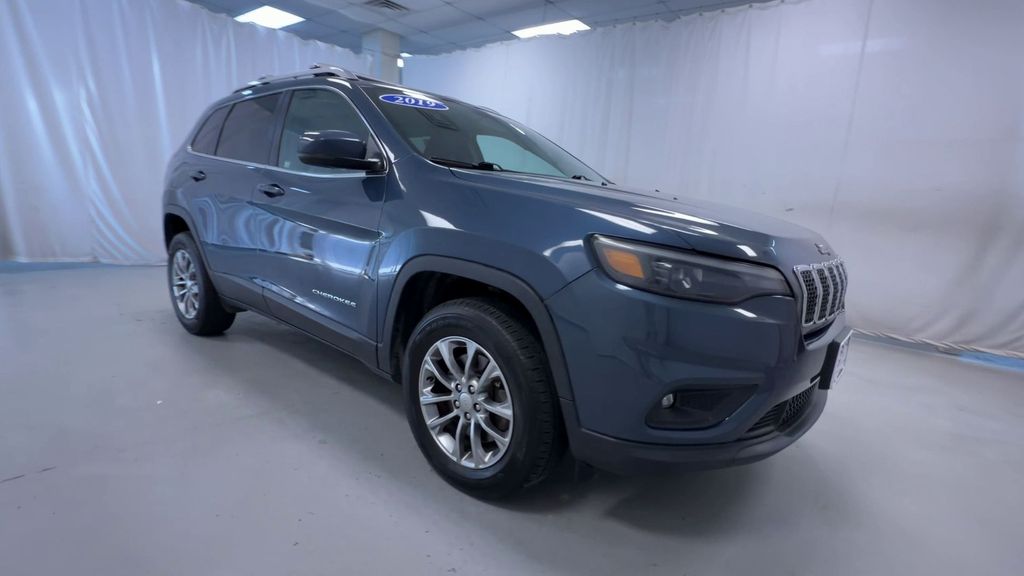 Used 2019 Jeep Cherokee SUV