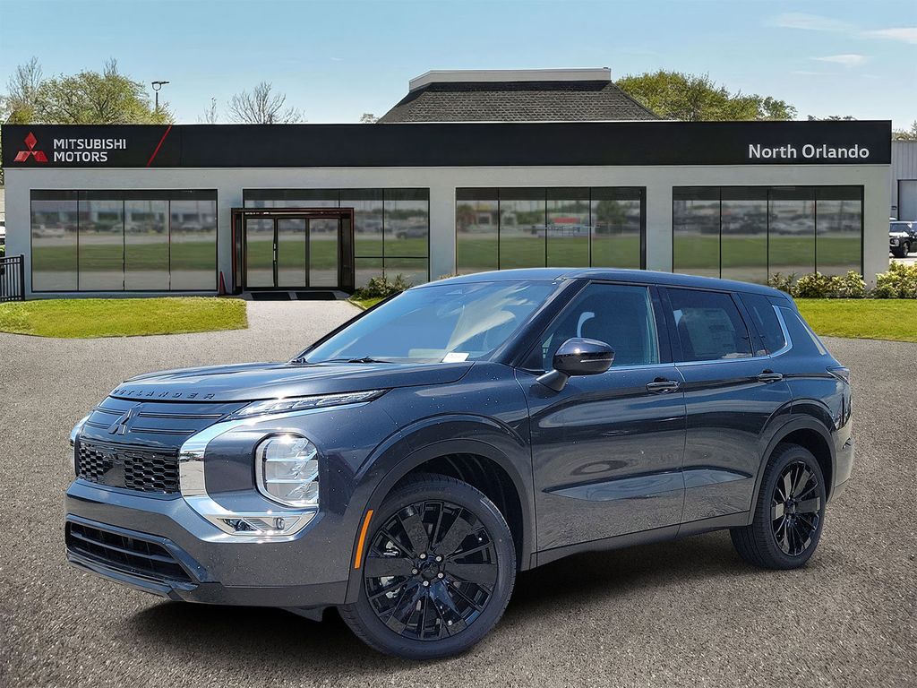 2026 Mitsubishi Outlander LE