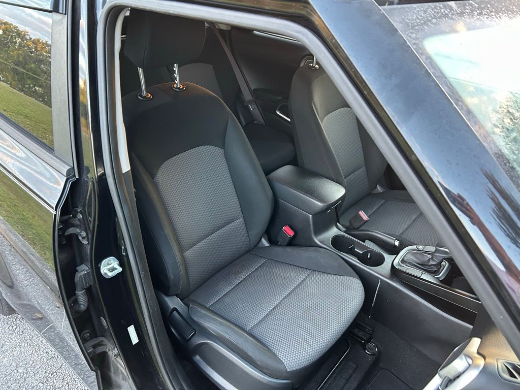 Thumbnail: 2020 Kia Soul - 15