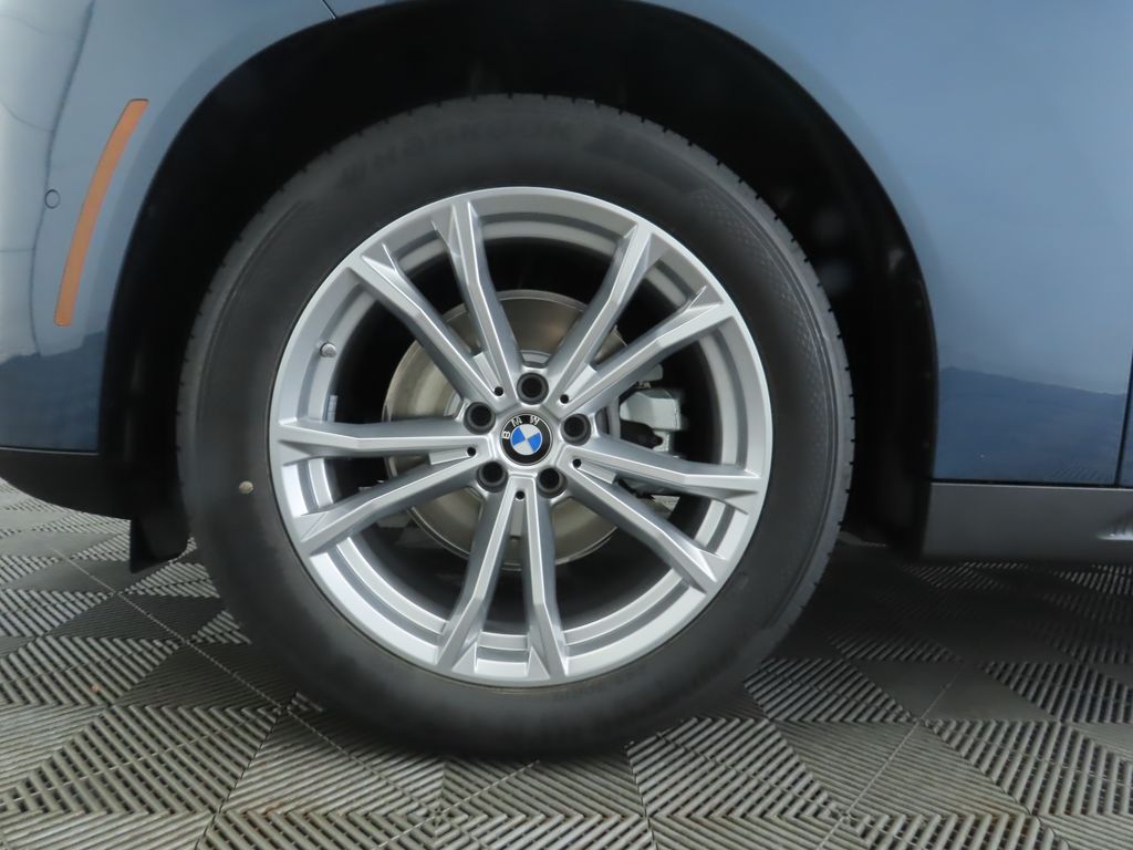 Thumbnail: 2025 BMW X3 - 31