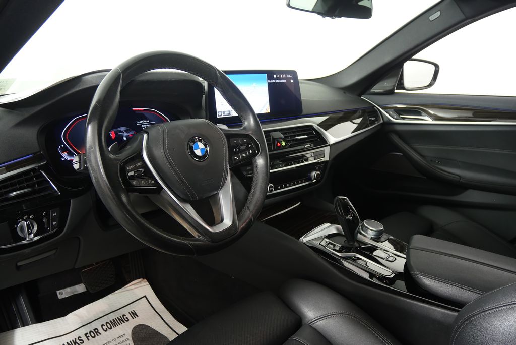 Thumbnail: 2021 BMW 5 Series - 12