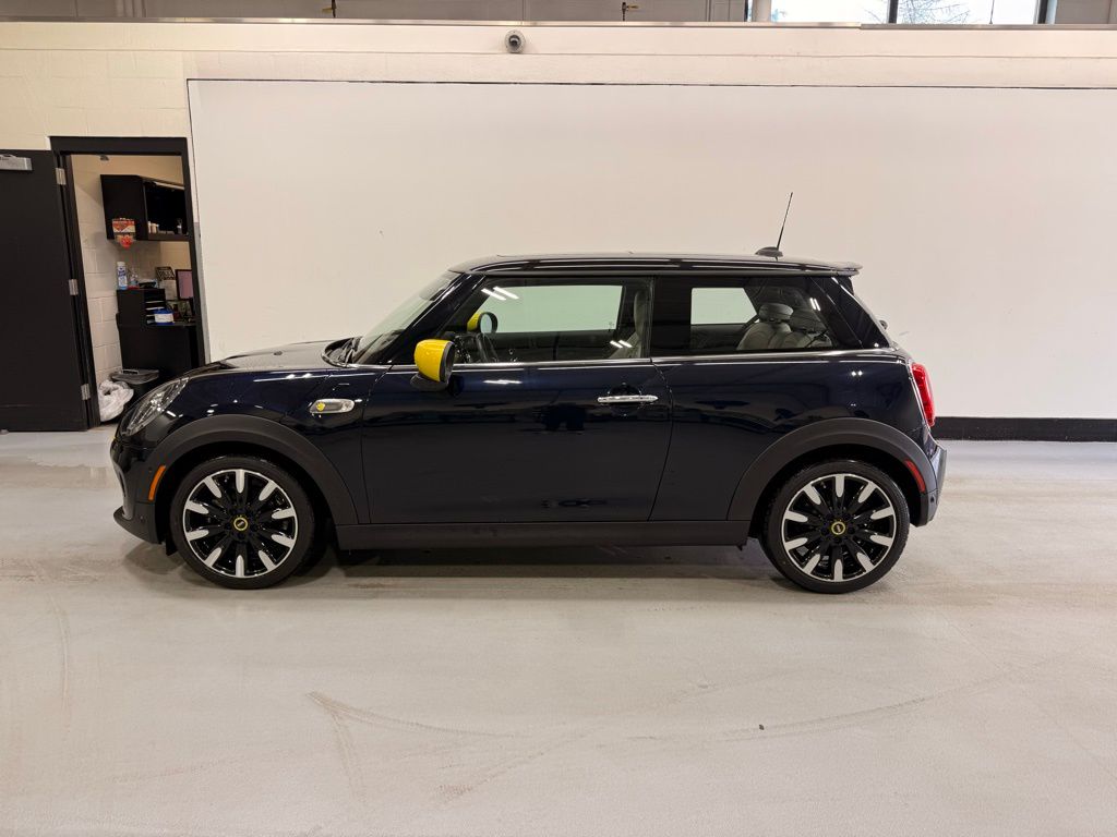 Thumbnail: 2020 MINI Cooper - 2