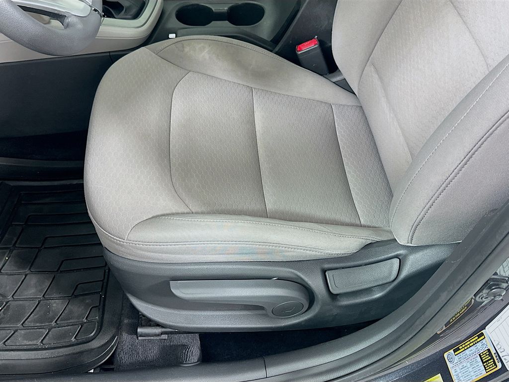 Thumbnail: 2020 Hyundai Elantra - 19