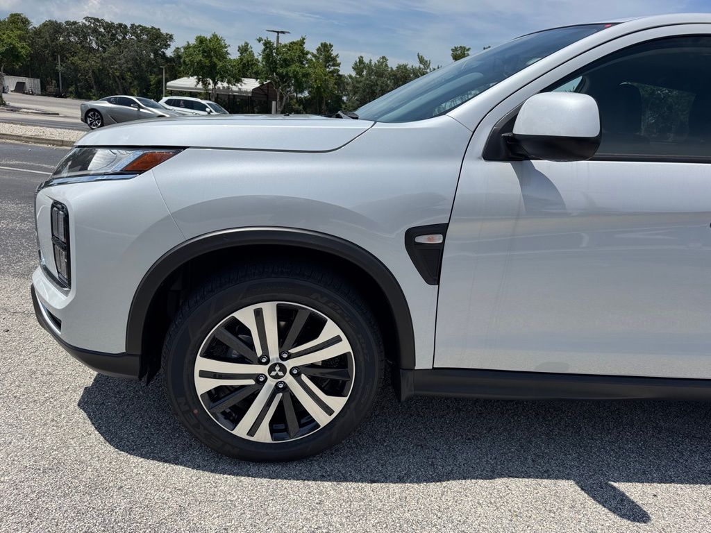 2025 Mitsubishi Outlander Sport ES photo 9