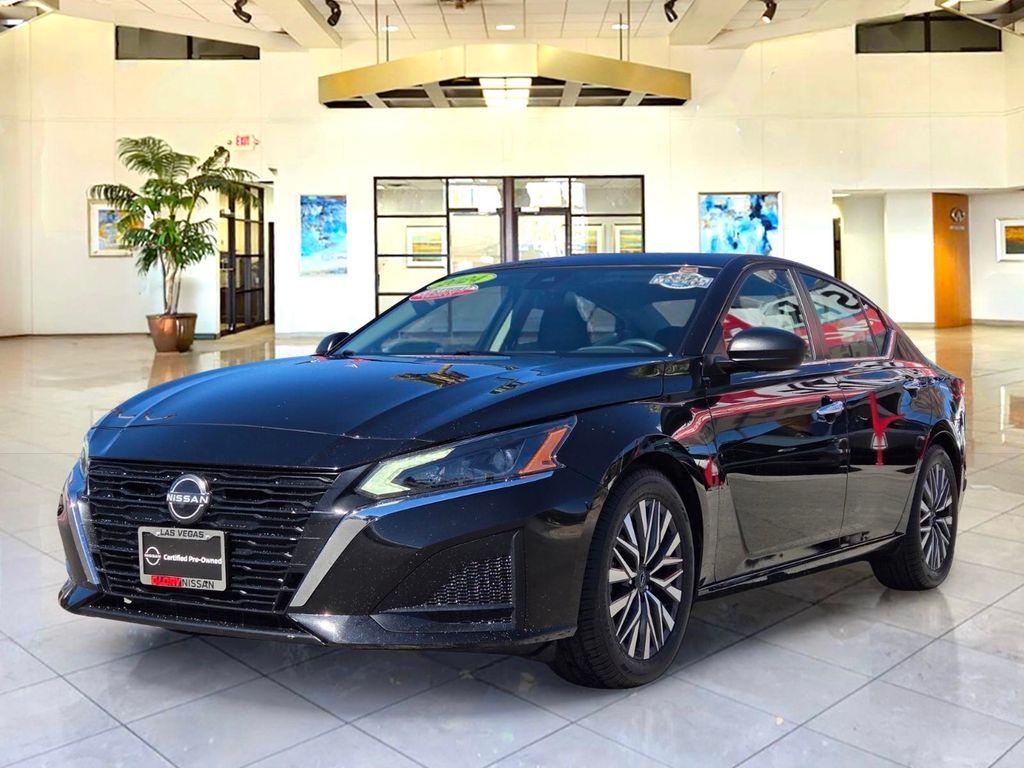 Super Black 2024 Nissan Altima Sedan Front-Wheel Drive Continuously Variable Transmission
