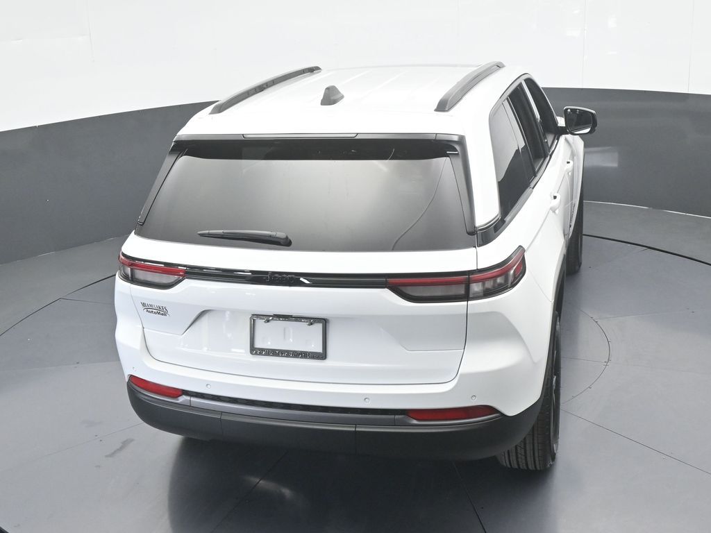 New 2026 Bright White Clearcoat Jeep Laredo image 46
