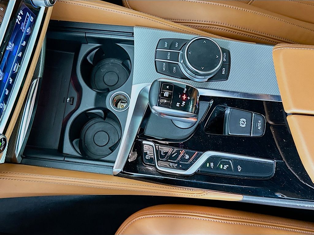 Thumbnail: 2019 BMW M5 - 17