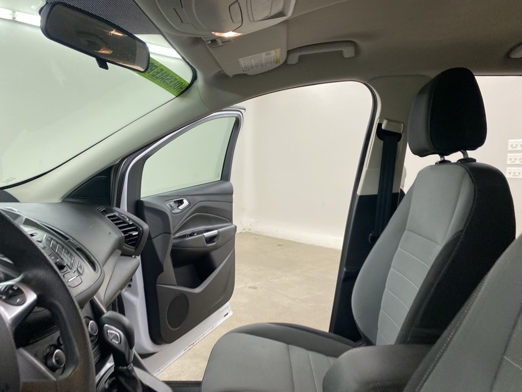 2016 Ford Escape SE photo