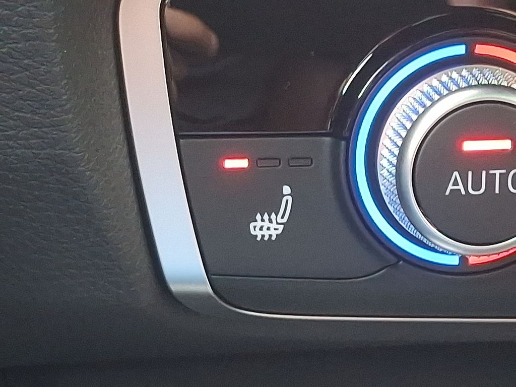 Thumbnail: 2025 Audi Q3 - 16