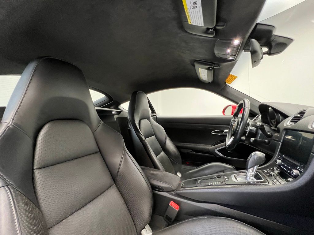 Thumbnail: 2018 Porsche 718 Cayman - 18