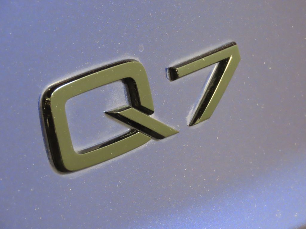 Thumbnail: 2023 Audi Q7 - 9