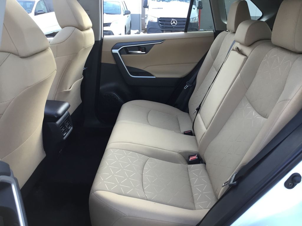 Thumbnail: 2025 Toyota RAV4 - 16