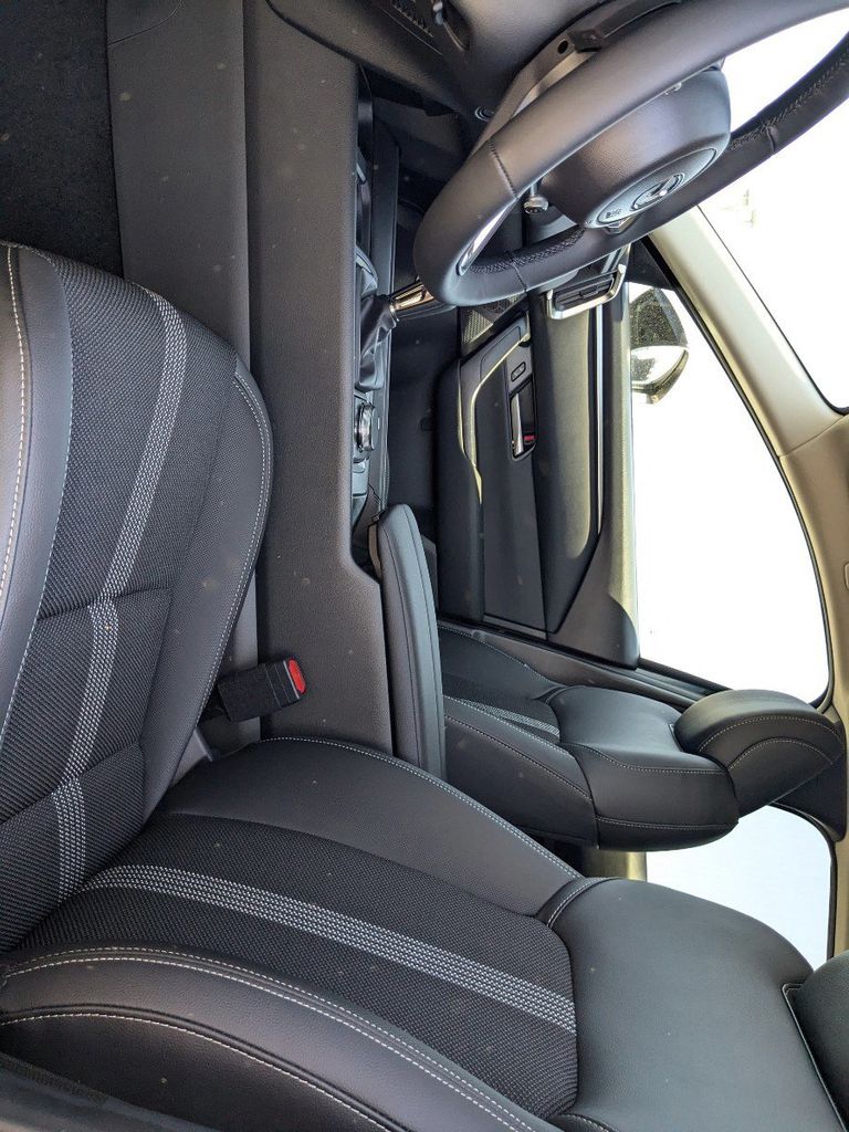 2025 Mazda CX-50 2.5 S Select