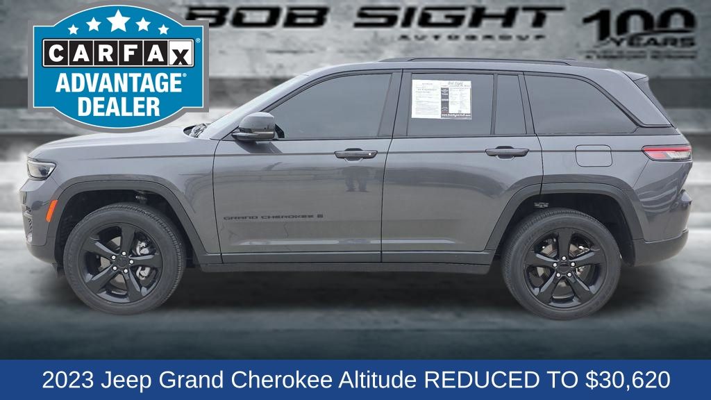 Used 2023 Jeep Grand Cherokee Altitude with VIN 1C4RJHAG1PC593973 for sale in Kansas City
