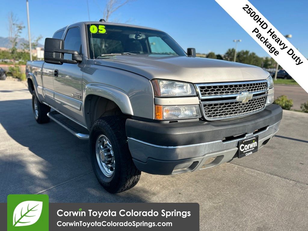Silver Birch Metallic 2005 Chevrolet Silverado 2500HD Pickup Truck Four-Wheel Drive 5-Speed Automatic