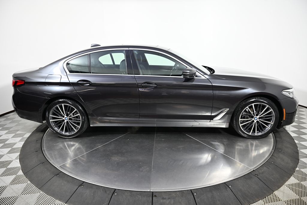 Thumbnail: 2022 BMW 5 Series - 6