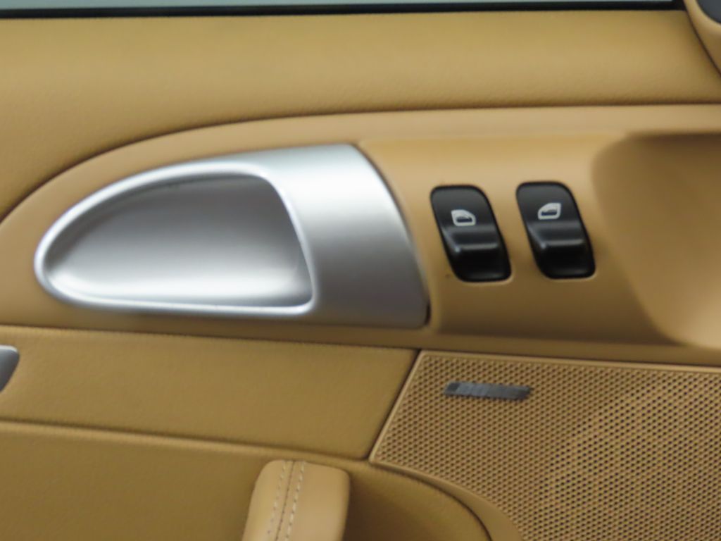 Thumbnail: 2011 Porsche 911 - 25