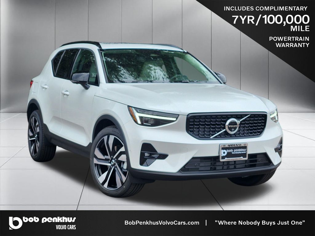 2026 Volvo XC40 B5 Ultra