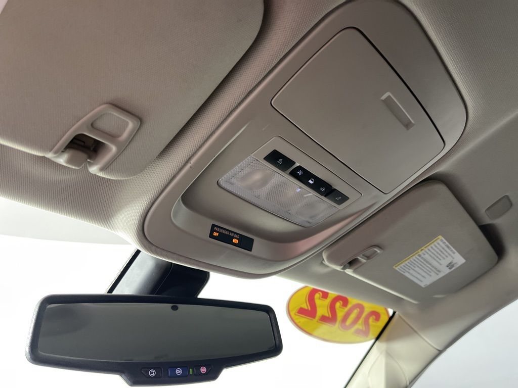 Thumbnail: 2022 Chevrolet Colorado - 24