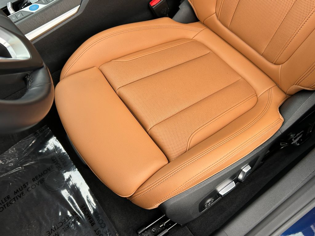 Thumbnail: 2023 BMW i4 - 15