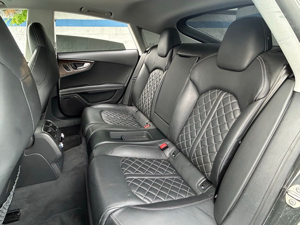 Thumbnail: 2014 Audi S7 - 20
