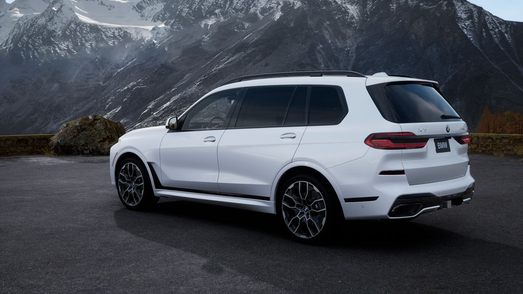 Thumbnail: 2026 BMW X7 - 29