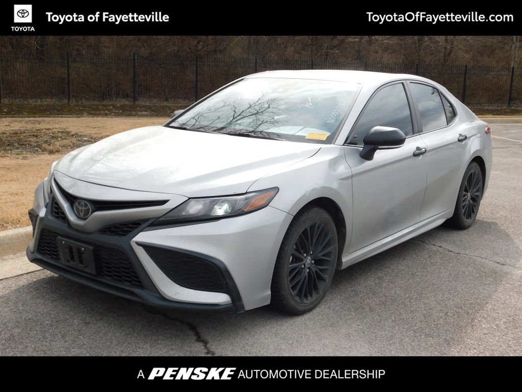 2022 Toyota Camry SE -
                Fayetteville, AR