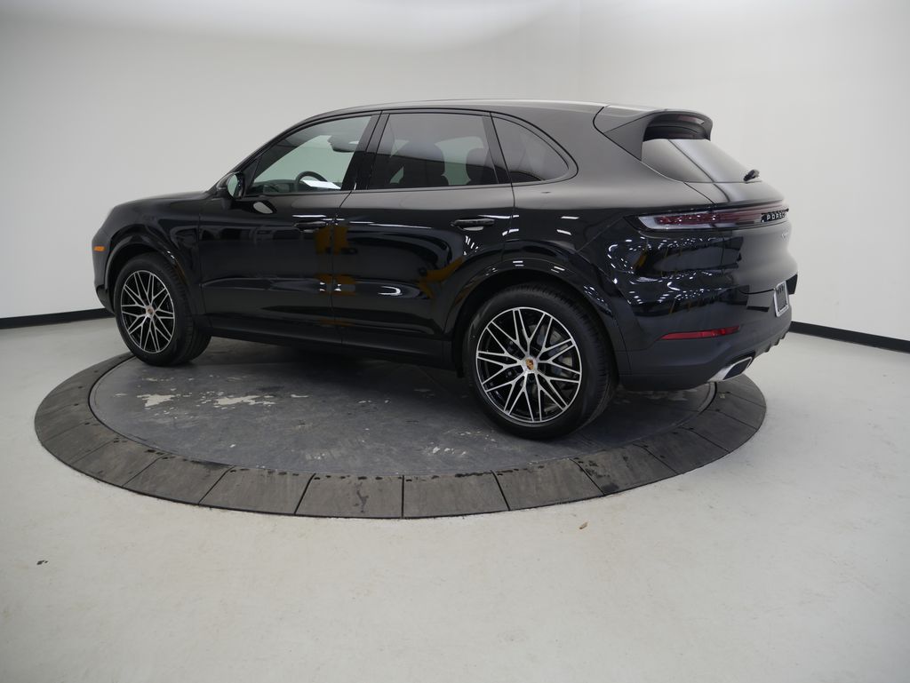 Thumbnail: 2026 Porsche Cayenne - 3