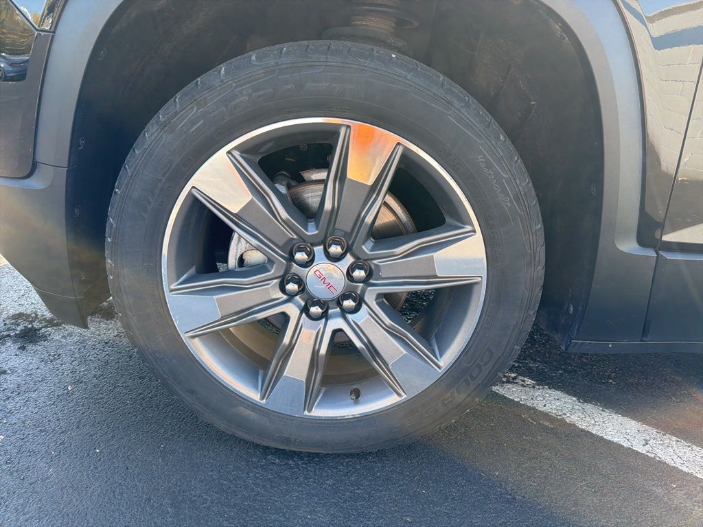 Thumbnail: 2017 GMC Acadia - 10