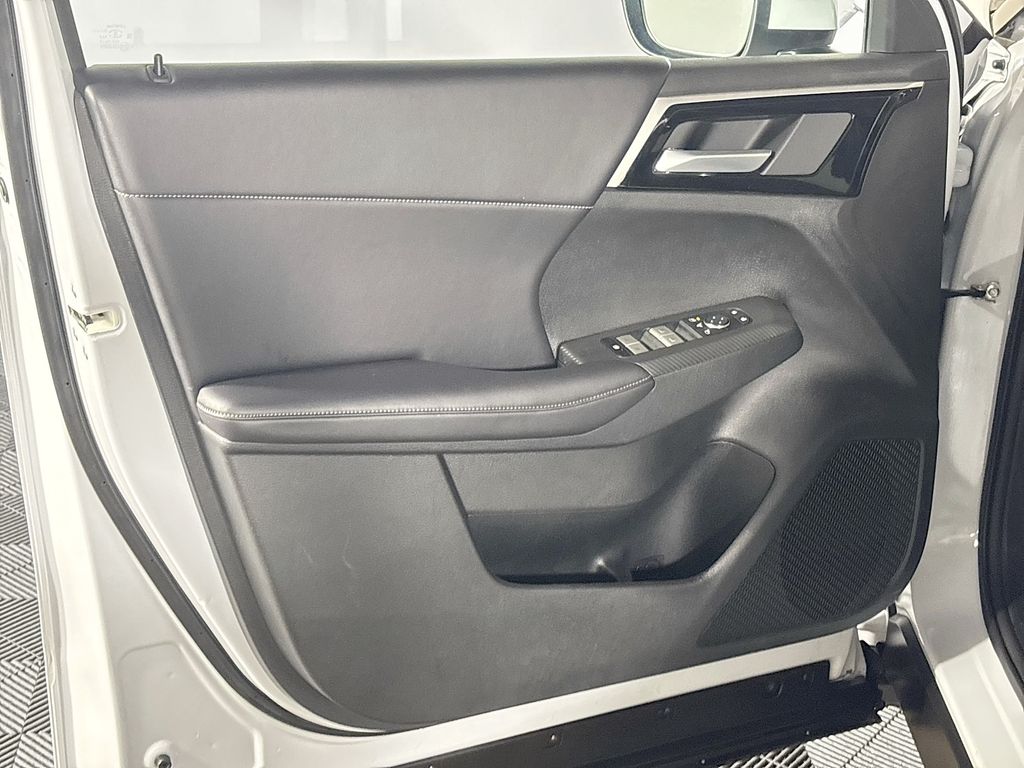 2024 Mitsubishi Outlander PHEV SE Ralliart