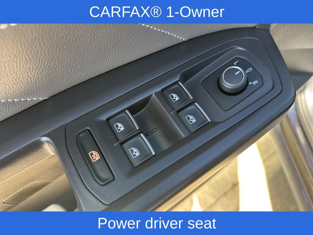 2022 Volkswagen Atlas Cross Sport V6 SEL R-Line photo 10