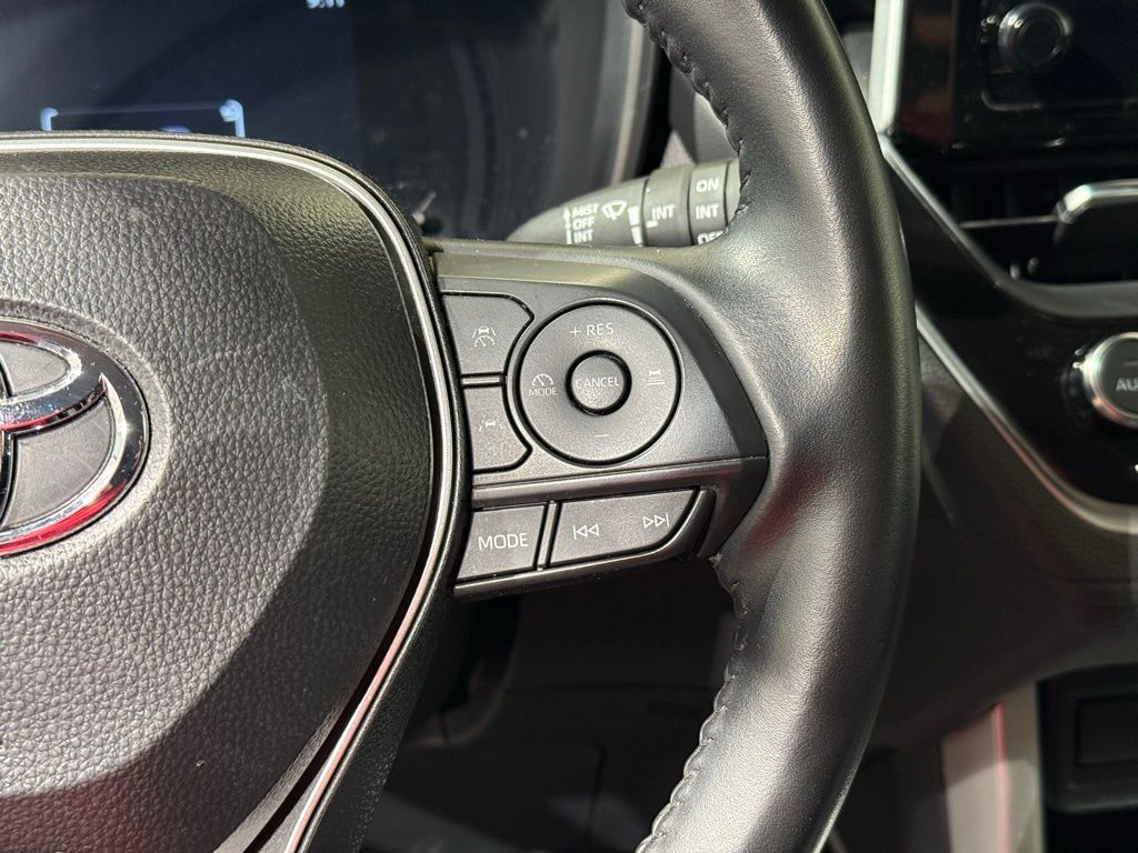 Thumbnail: 2025 Toyota Corolla Cross - 24