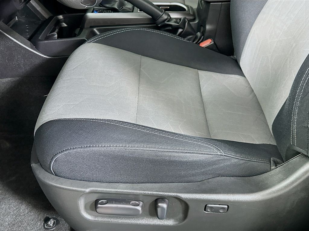 Thumbnail: 2023 Toyota Tacoma - 20