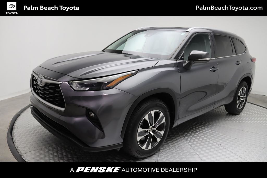 2023 Toyota Highlander XLE -
                West Palm Beach, FL