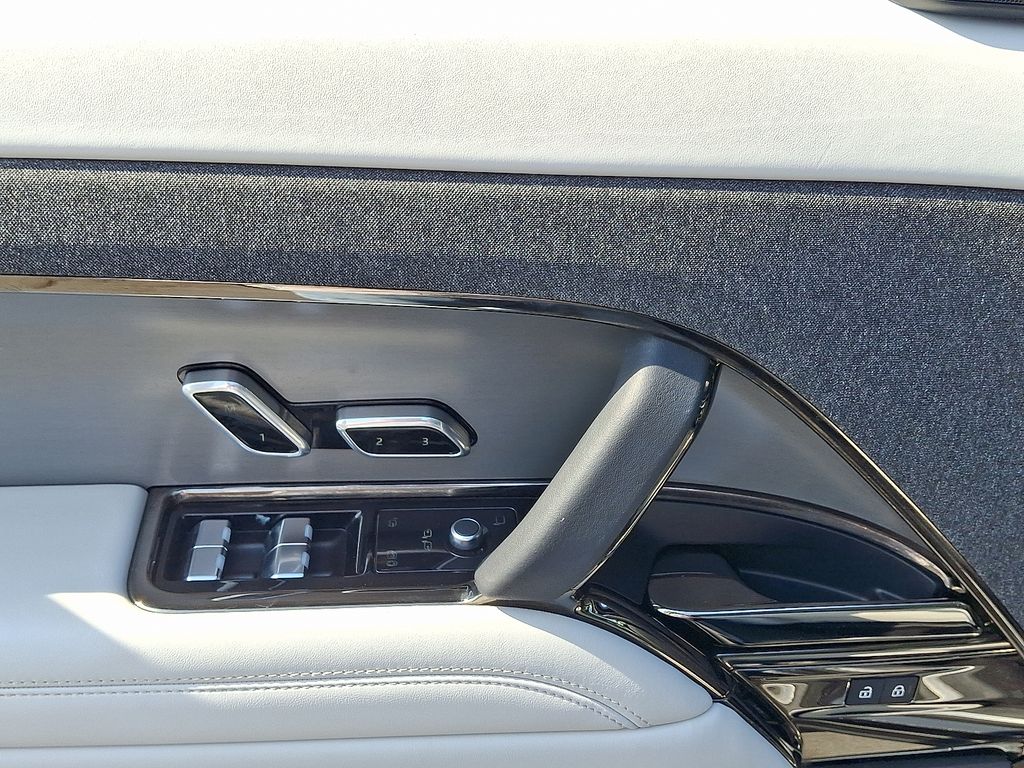 Thumbnail: 2024 Land Rover Range Rover Sport - 12