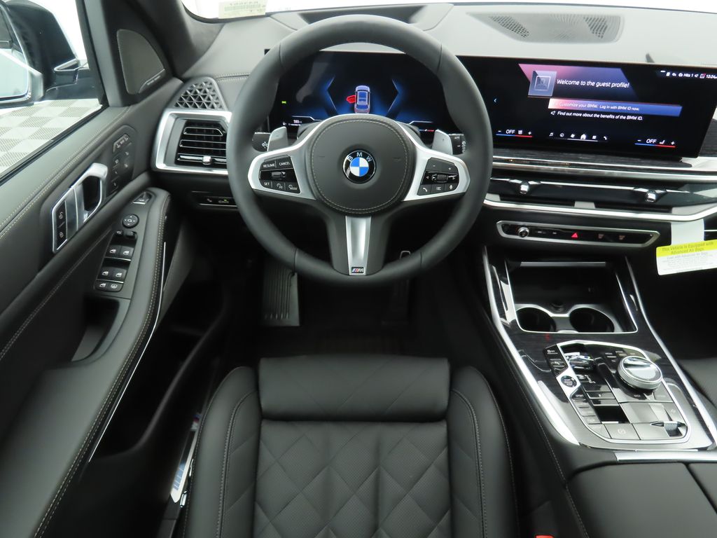 Thumbnail: 2026 BMW X7 - 10