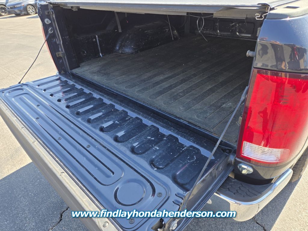 2018 RAM 1500 SLT photo