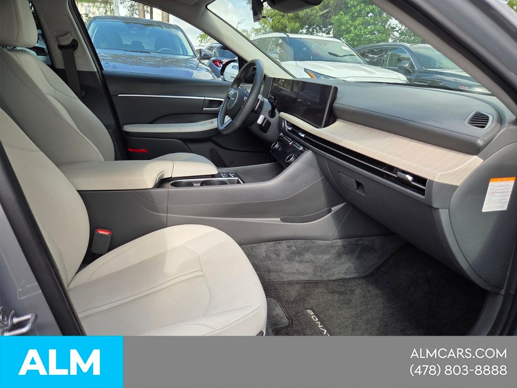 Used 2024 Blue Hyundai SEL image 14