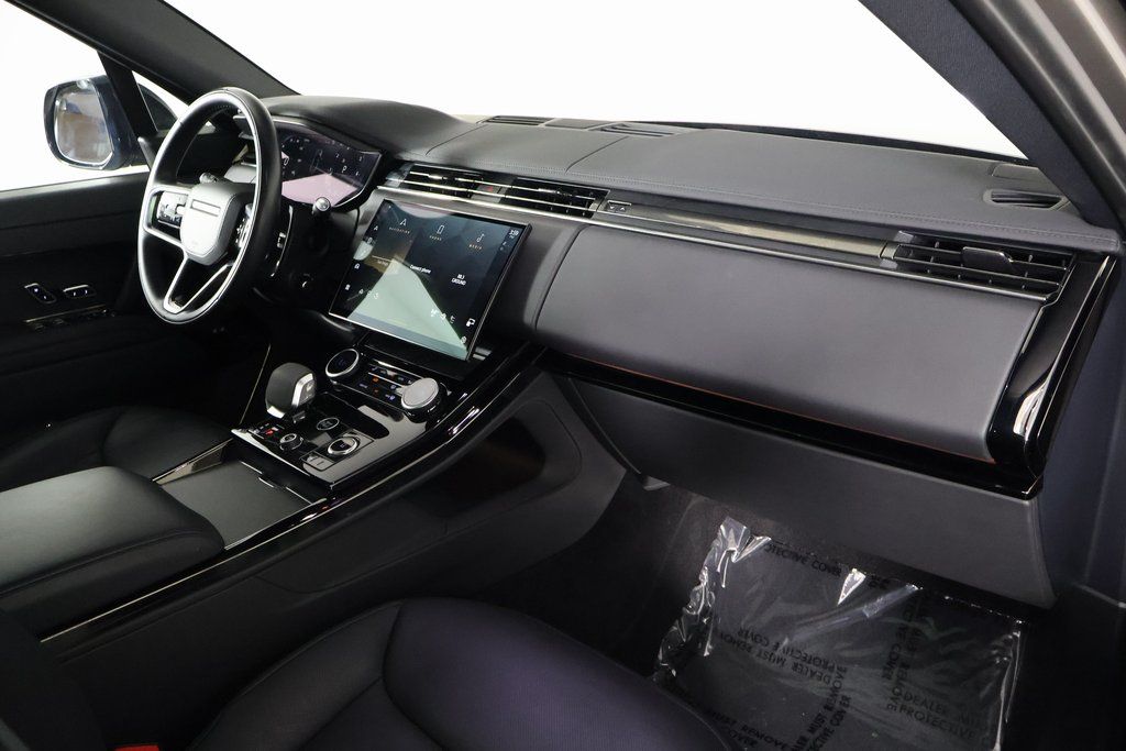 Thumbnail: 2023 Land Rover Range Rover Sport - 9