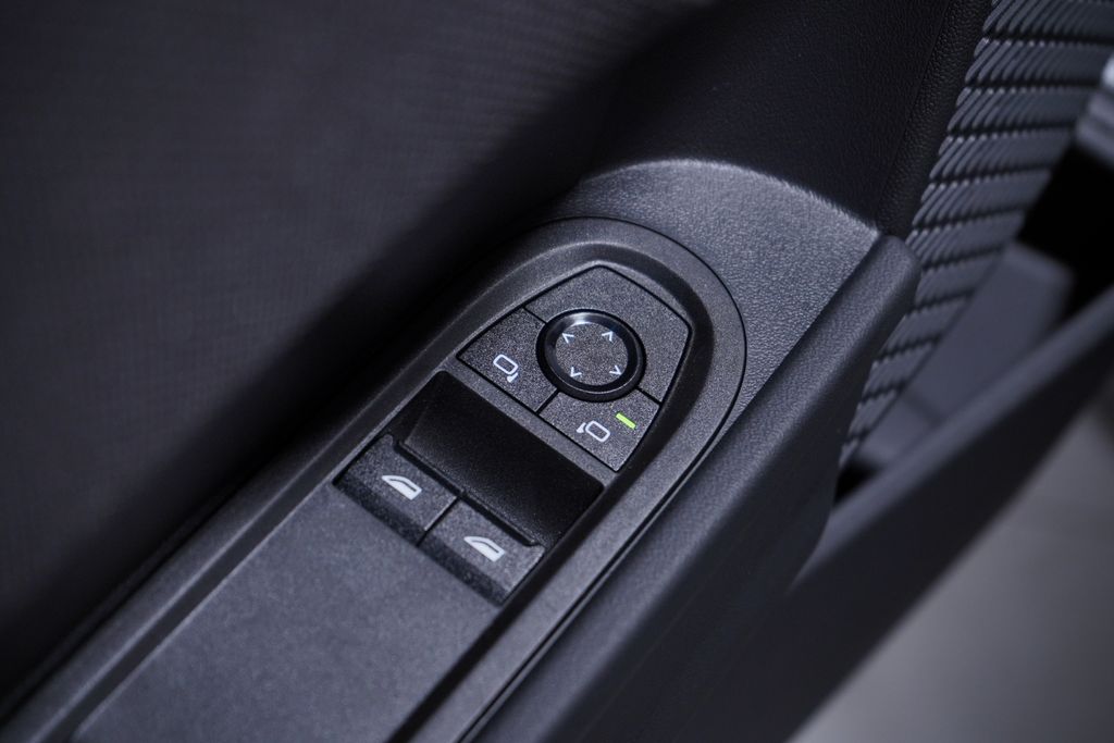 Thumbnail: 2026 MINI Cooper - 14