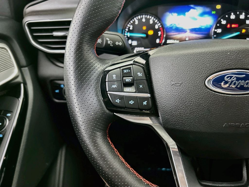 Thumbnail: 2023 Ford Explorer - 11
