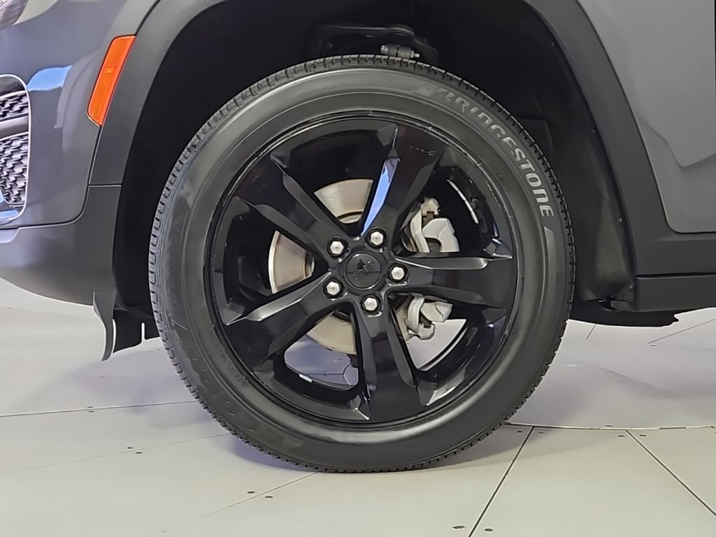 Thumbnail: 2022 Jeep Grand Cherokee - 5