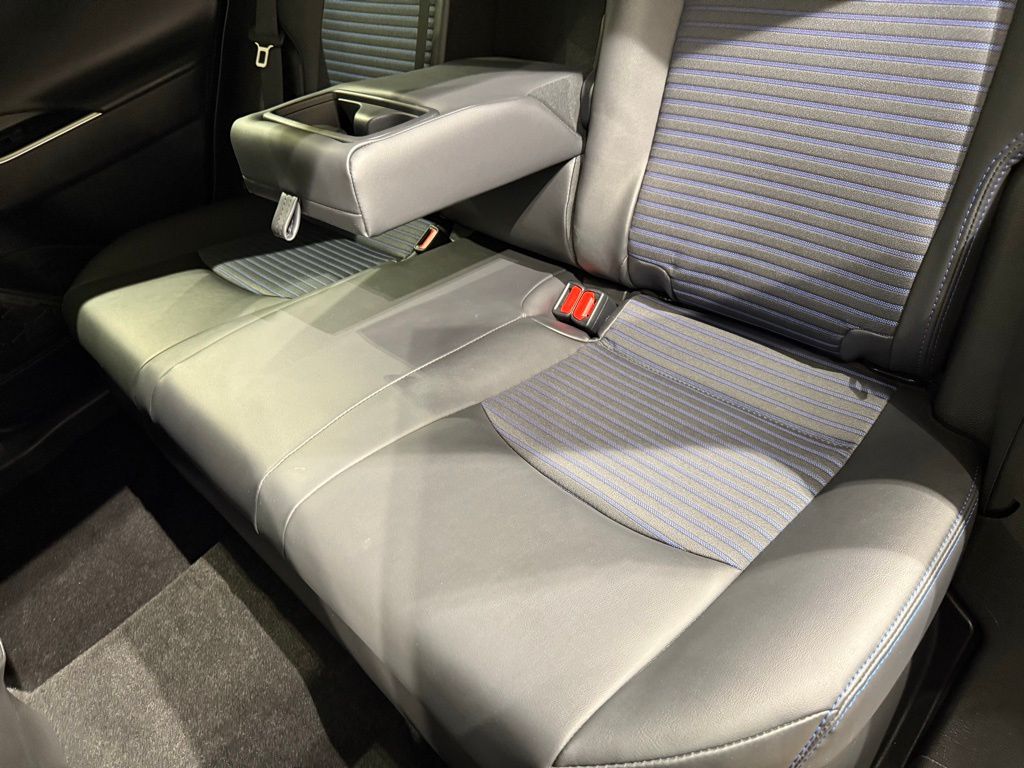 Thumbnail: 2025 Toyota RAV4 - 21