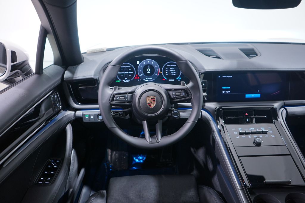 Thumbnail: 2025 Porsche Panamera - 11