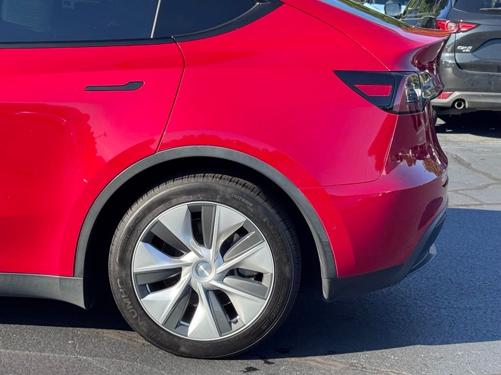 TeslaModel Y35