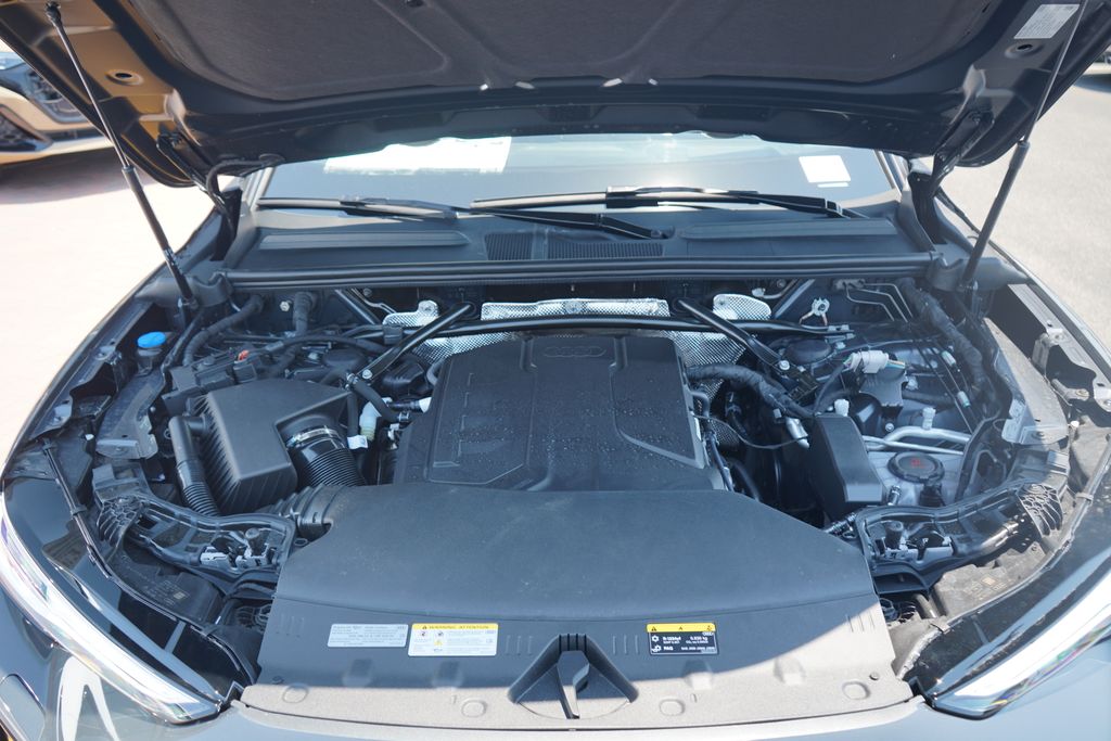 Thumbnail: 2025 Audi Q5 - 12