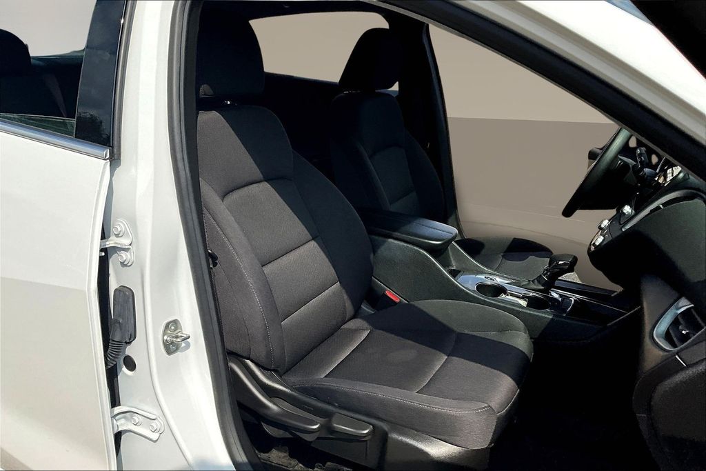 Certified Used 2024 White Chevrolet LT image 27