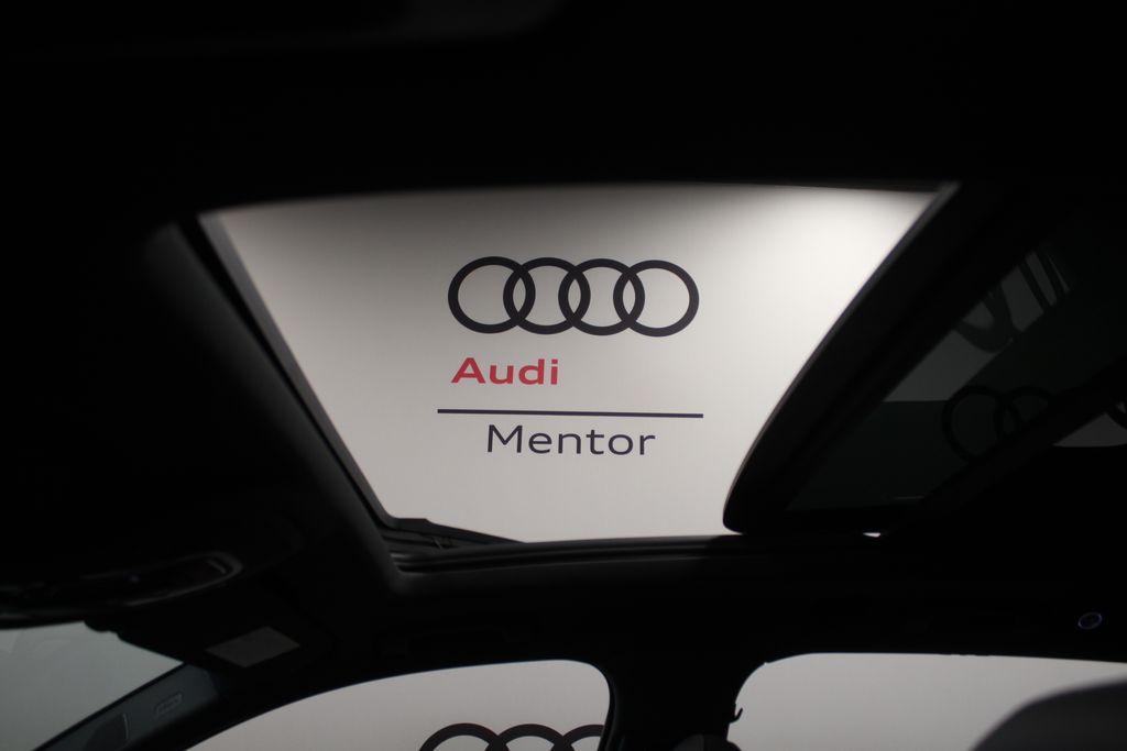 Thumbnail: 2023 Audi Q7 - 13