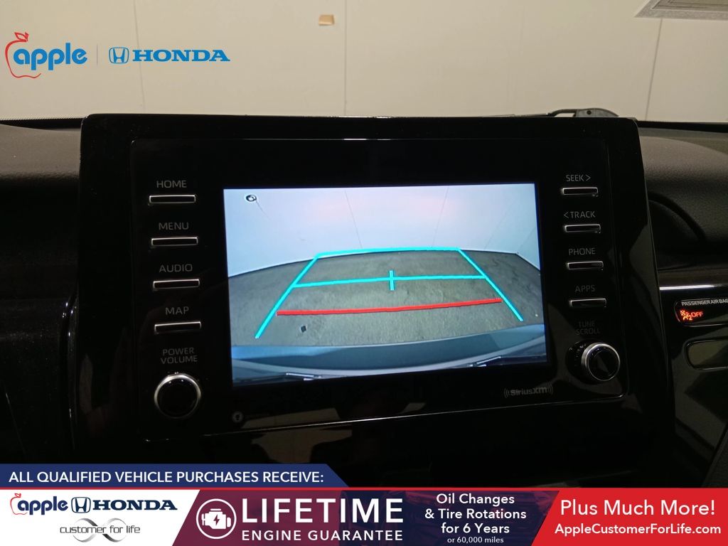 2022 Toyota Camry SE Hybrid